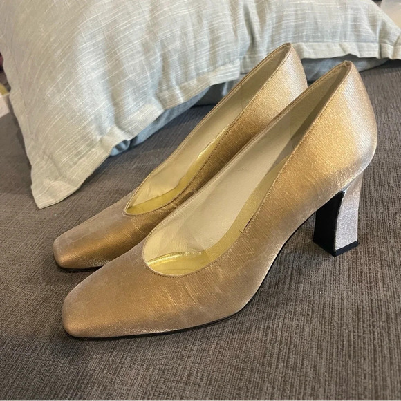 Vintage Stuart Weitzman Gold Heels - Picture 2 of 8